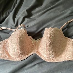 B.Tempt’d Underwire Bra 36D